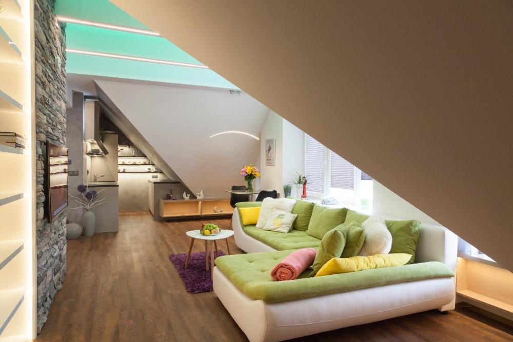 3kk - 115m2 V Klidne Lokalite - 4 Apartment