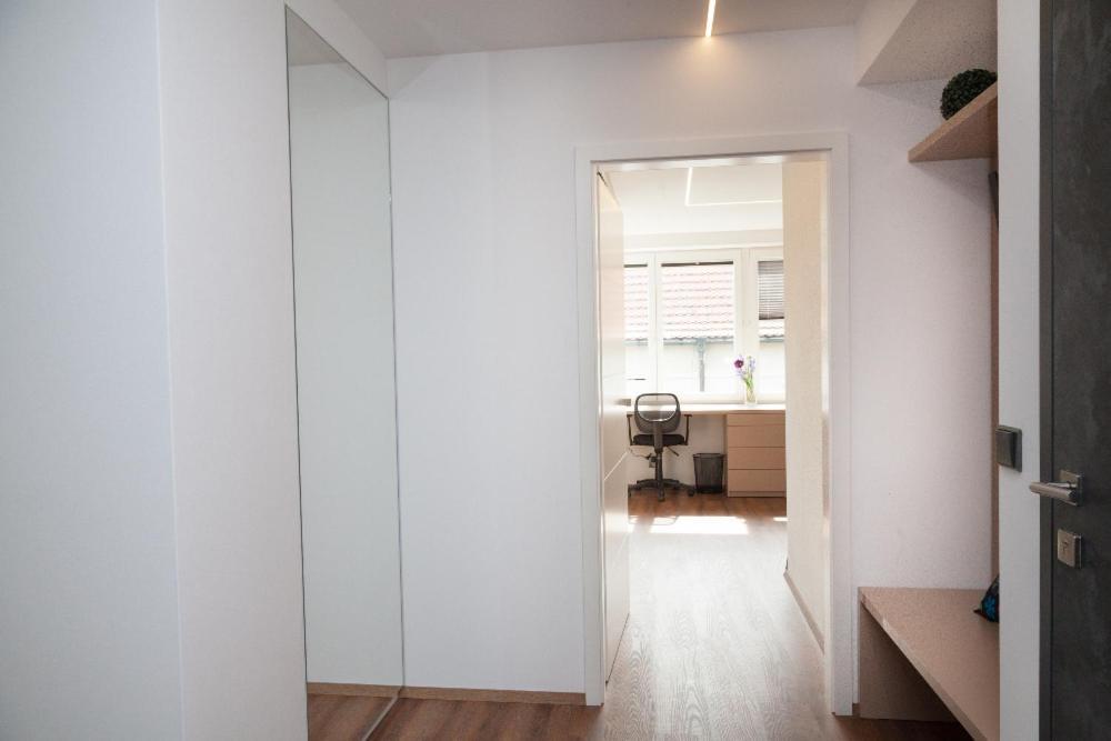 3kk - 115m2 V Klidne Lokalite - 4 Apartment *