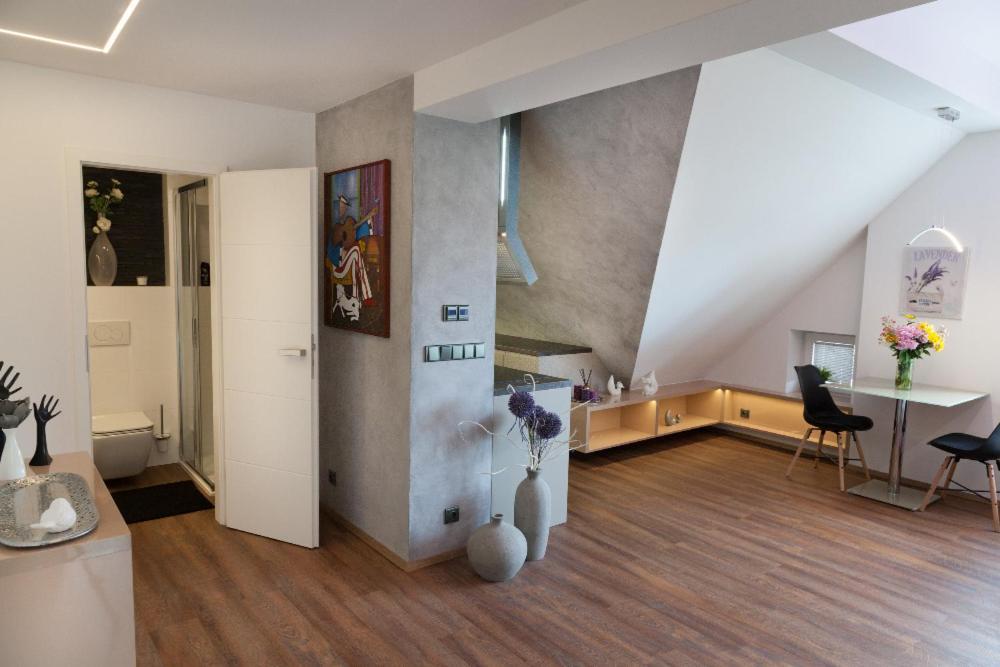 3kk - 115m2 V Klidne Lokalite - 4 Apartment