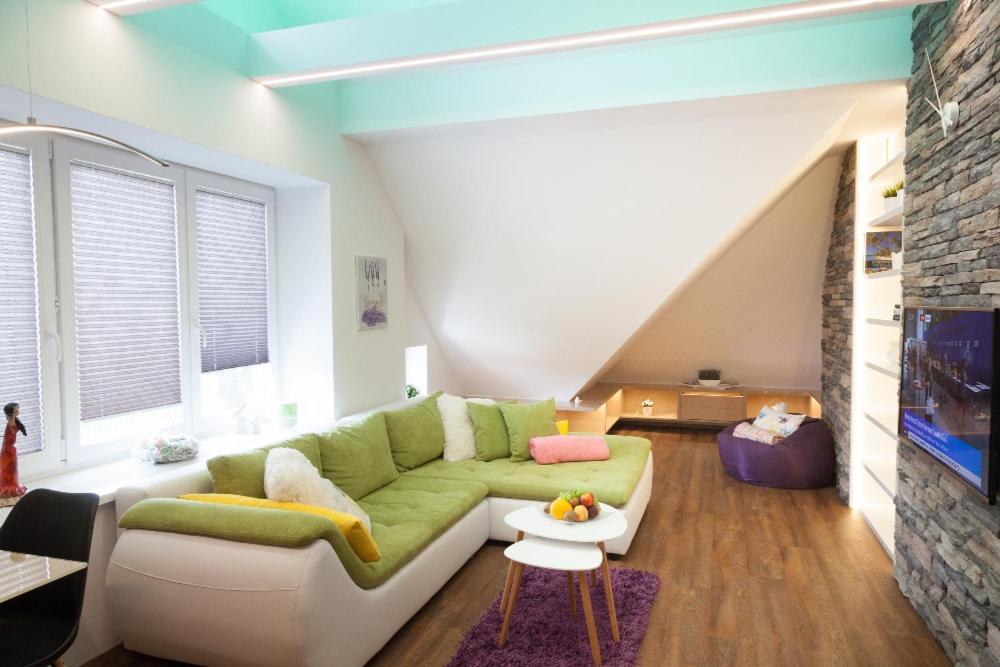 3kk - 115m2 V Klidne Lokalite - 4 Apartment *